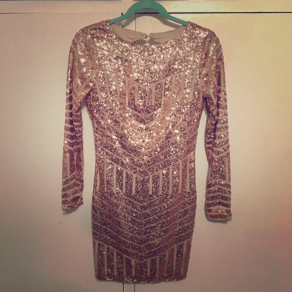 Rose gold sequins mini! Never been worn